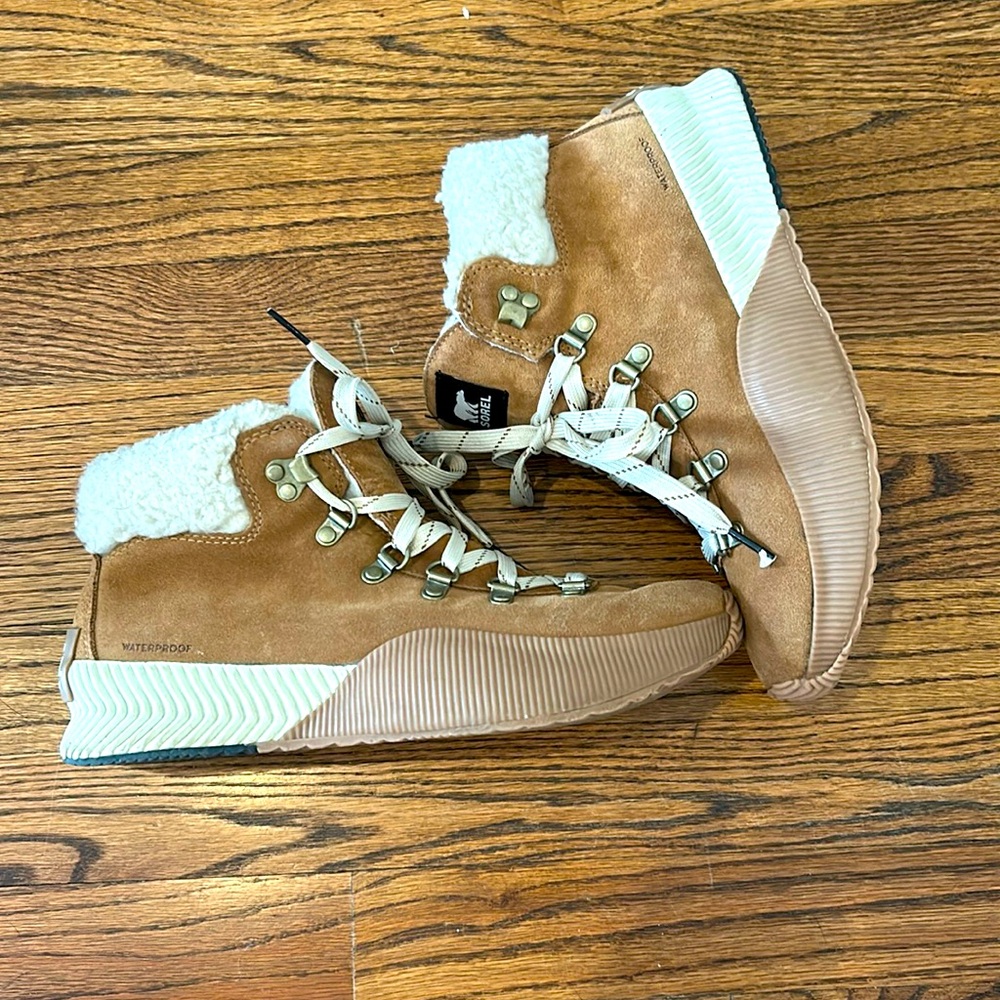 Sorel Snow Boots Size 9